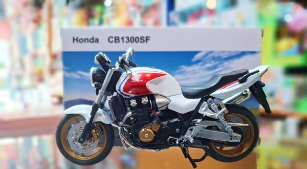 موتور اسباب بازی طرح هوندا مدل cb1300 مقیاس 1:12 رنگ قرمز_ماشین اسباب بازی